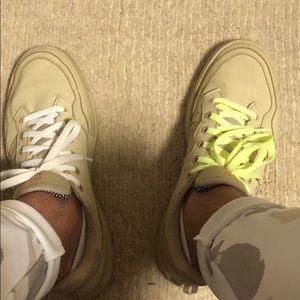 Meet your Posher, Sam